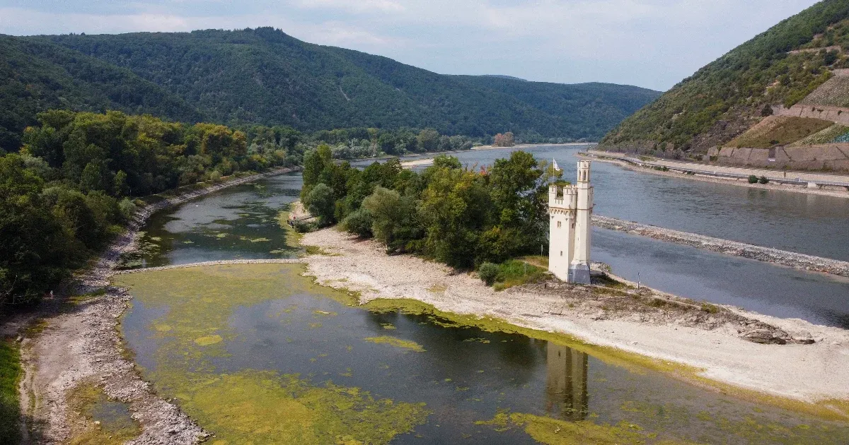 Hőség és aszály pusztít Európában: Vízkorlátozások és erőműleállítások az energia-krízis közepette Hőség és aszály pusztít Európában: Vízkorlátozások és erőműleállítások az energia-krízis közepette