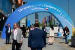 Hatalmas üzleteket kötnek Ukrajna újjáépítéséről, de a magyarok a kanyarban sincsenek