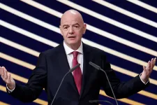 Infantino mégis meghátrált, nem valósítják meg a külső befektetők bevonásáról szóló tervét