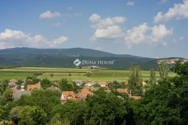 Egymás után épülnek a százmilliós villák ebben a kelet-magyarországi térségben