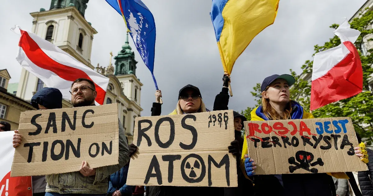 Két ukrán drón elsüllyesztette az orosz Roszatom teherhajóját a Fekete-tengeren Két ukrán drón elsüllyesztette az orosz Roszatom teherhajóját a Fekete-tengeren