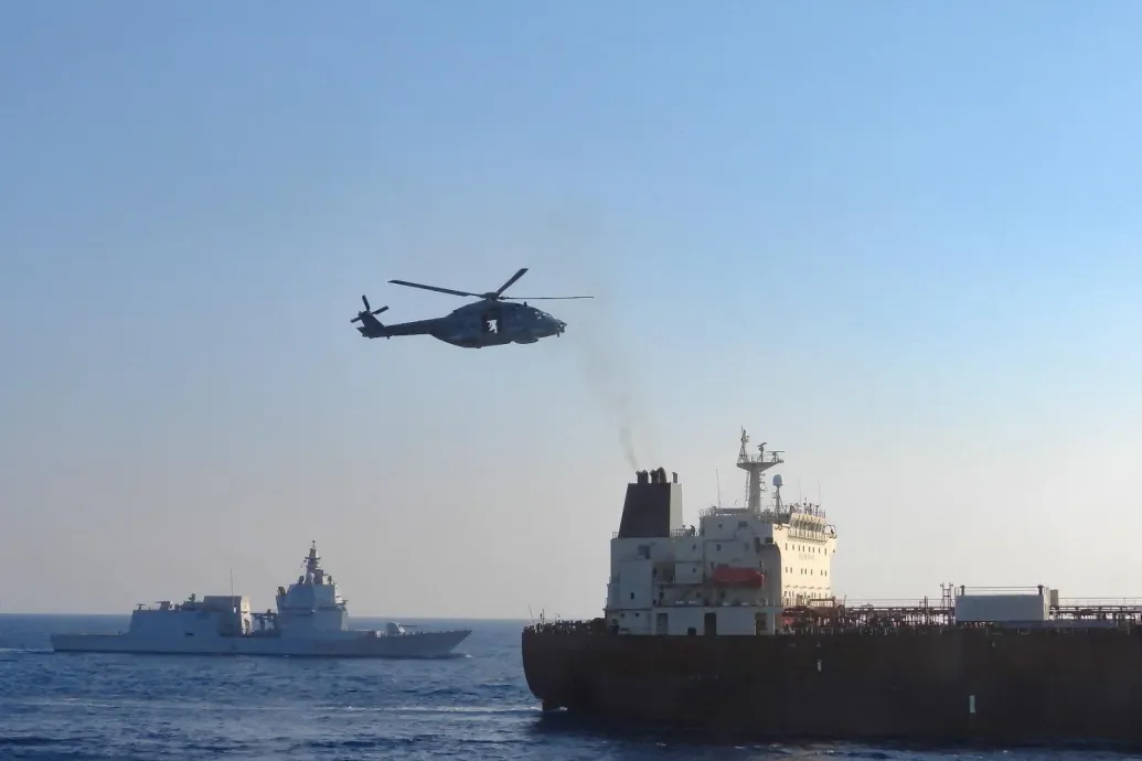 Az EU haditengerészeti missziója helikopterrel csapott le az orosz árnyékflotta egyik hajójára Szicíliánál