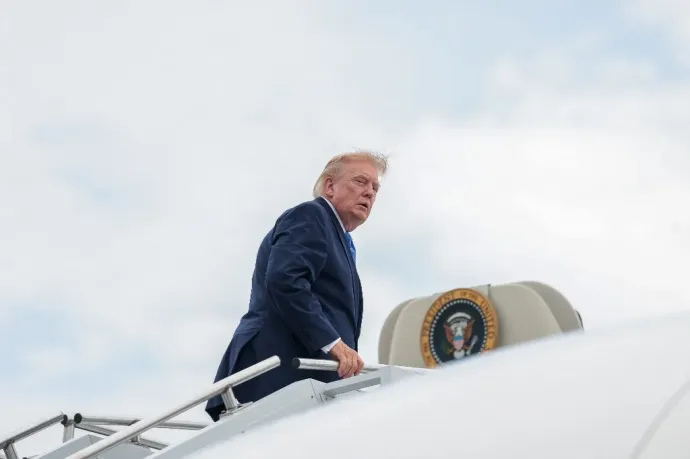 Trump bejelentette, hogy hétfőn újraindítják a tárgyalásokat Iránnal