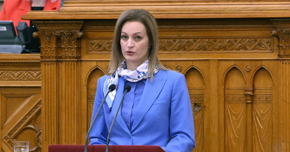 A Fidesz illegitimnek nyilvánítja az ideiglenes köztársasági elnököt és reagál az energiahelyzetre A Fidesz illegitimnek nyilvánítja az ideiglenes köztársasági elnököt és reagál az energiahelyzetre