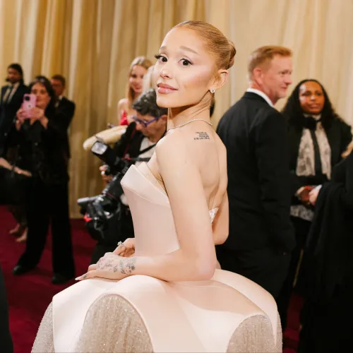 A külsejét ért folyamatos kritikák miatt visszavonul a nyilvánosságtól Ariana Grande