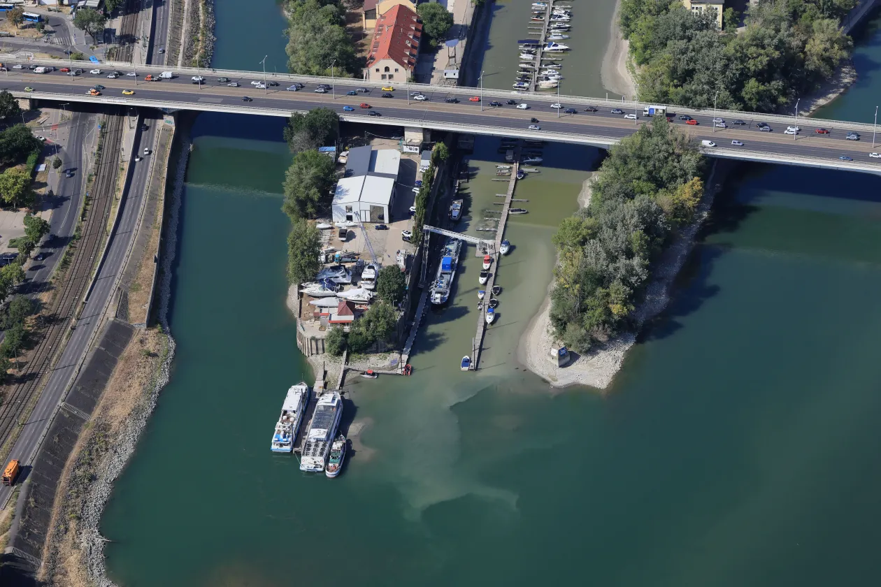 Az Óbudai-sziget déli csúcsa és az Újpesti-öböl bejárata – Fotó: Sztraka Ferenc