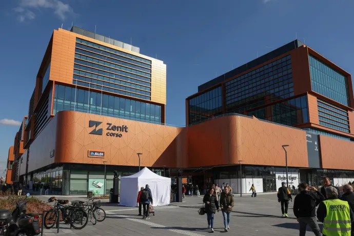 A kormány nem költözik a zuglói irodakomplexumba és 300 milliárd forintot követel vissza