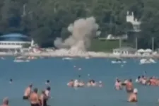 Oroszok által ukránnak mondott drón zuhant le egy strandon, heten meghaltak