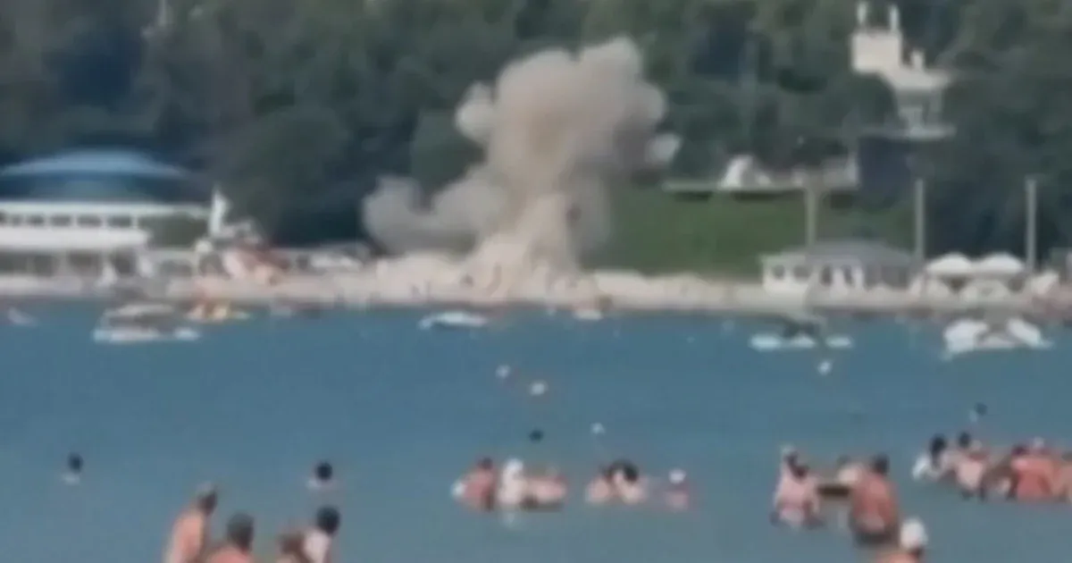 Oroszok által ukránnak mondott drón zuhant le egy strandon, heten meghaltak