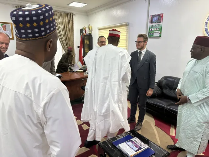Kőrösi Kristóf egy nigériai uniós találkozón – Fotó: X – EU in Nigeria
