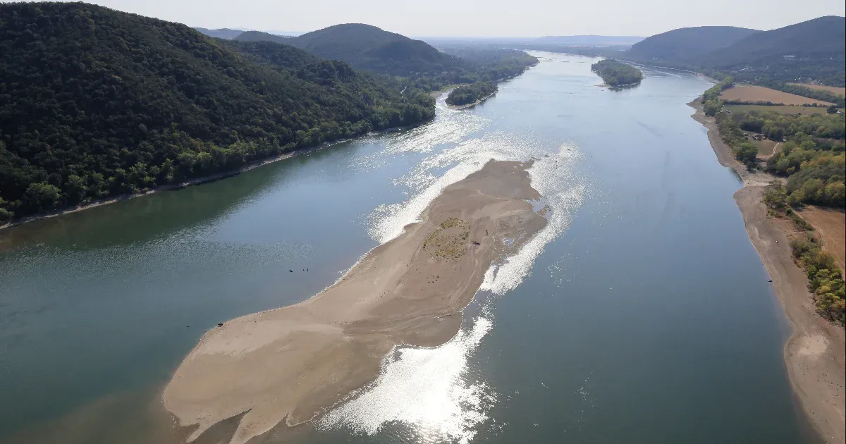 Aerial footage shows just how low Danube levels have dropped in and around Budapest