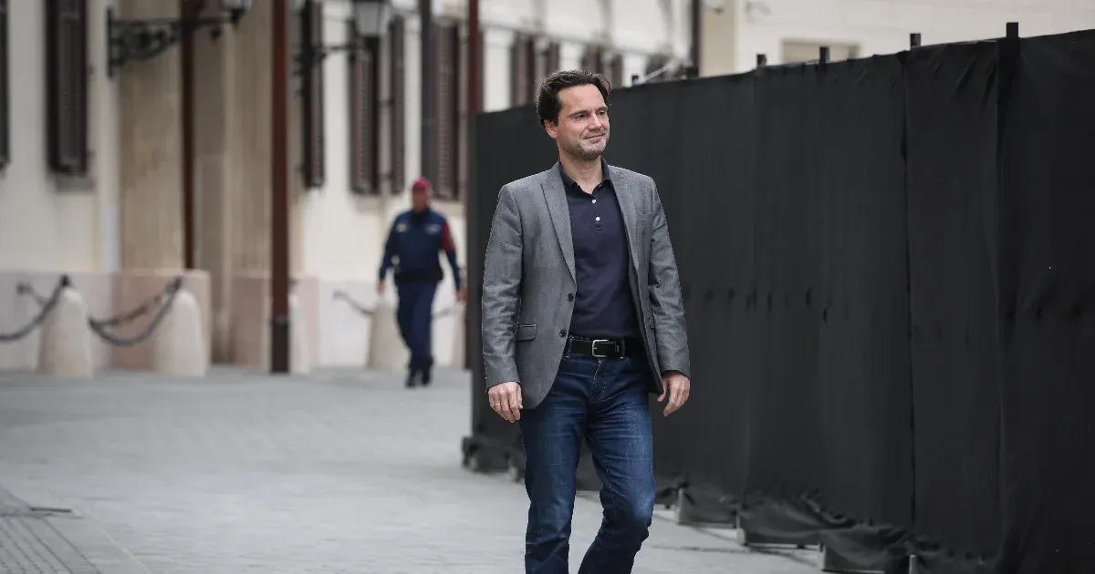 A sajtószabadság árnyékában: Az MTI manipulációinak leleplezése A sajtószabadság árnyékában: Az MTI manipulációinak leleplezése