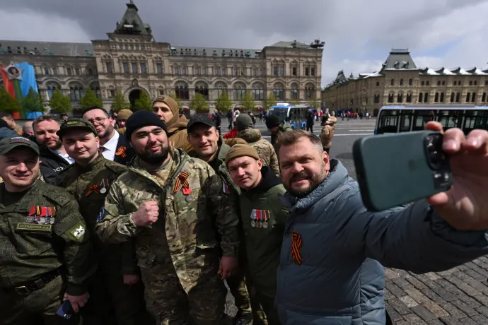 Hazatérve százakat öltek meg a börtönből toborzott orosz katonák, akiket Putyin az egekig magasztal