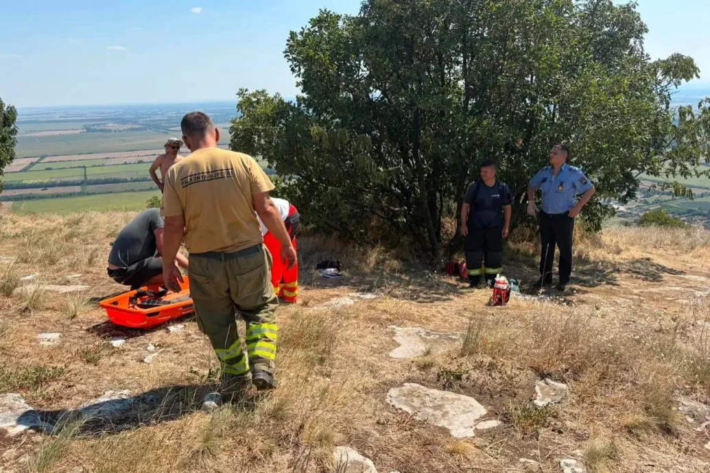 Meghalt egy siklóernyős kedden Szársomlyón
