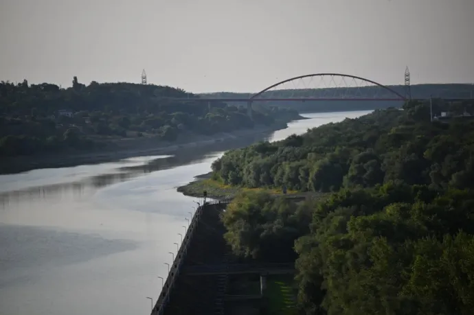 Történelmi mélypontra esett a Duna vízhozama Báziásnál, egy hétig stagnálhat az alacsony érték