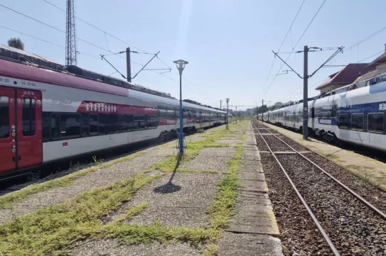 Több mint egy év után végre forgalomba állították az első PESA-motorvonatokat
