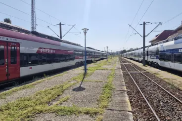 Több mint egy év után végre forgalomba állították az első PESA-motorvonatokat