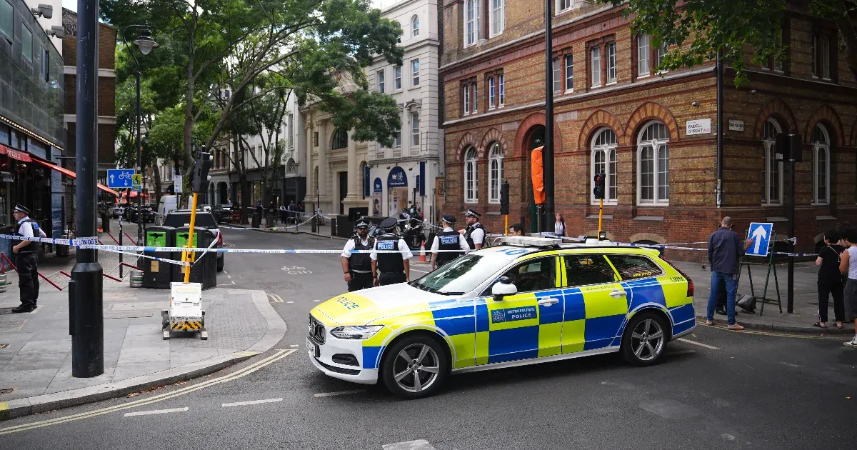 Négy férfit késeltek meg London belvárosában, a rendőrség egy 47 éves nőt vett őrizetbe