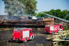 Kigyulladt a Szőke Tisza roncsa Szegeden