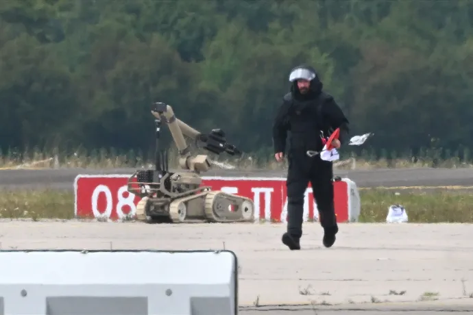 Robbanószer is volt a lipcsei repülőtéren talált, a gyanú szerint orosz drónon