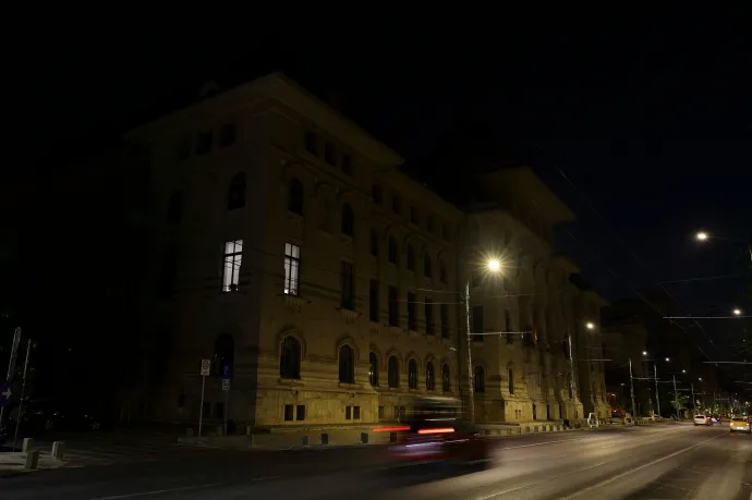 Hiába szólított takarékoskodásra a kormány, mert az idei nyár egyik legmagasabb fogyasztását mérték szerdán Romániában