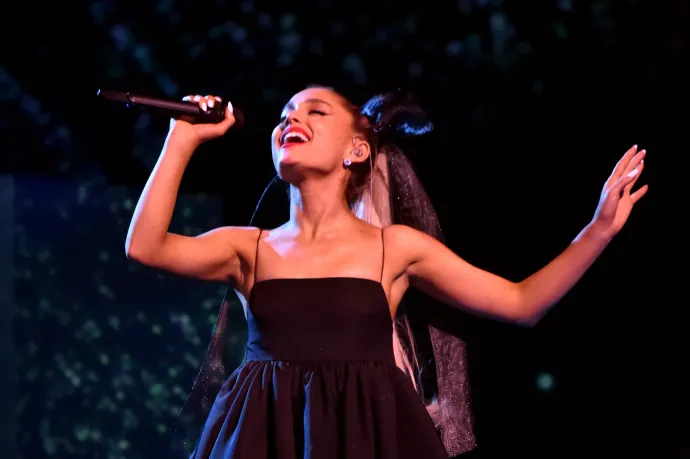 Ariana Grande fellép a Billboard Music Awardson Las Vegasban 2018. május 20-án – Fotó: Kevin Mazur / Getty Images