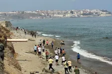 Ceuta vezetője szerint még mindig több ezer határsértő tartózkodik illegálisan az exklávéban