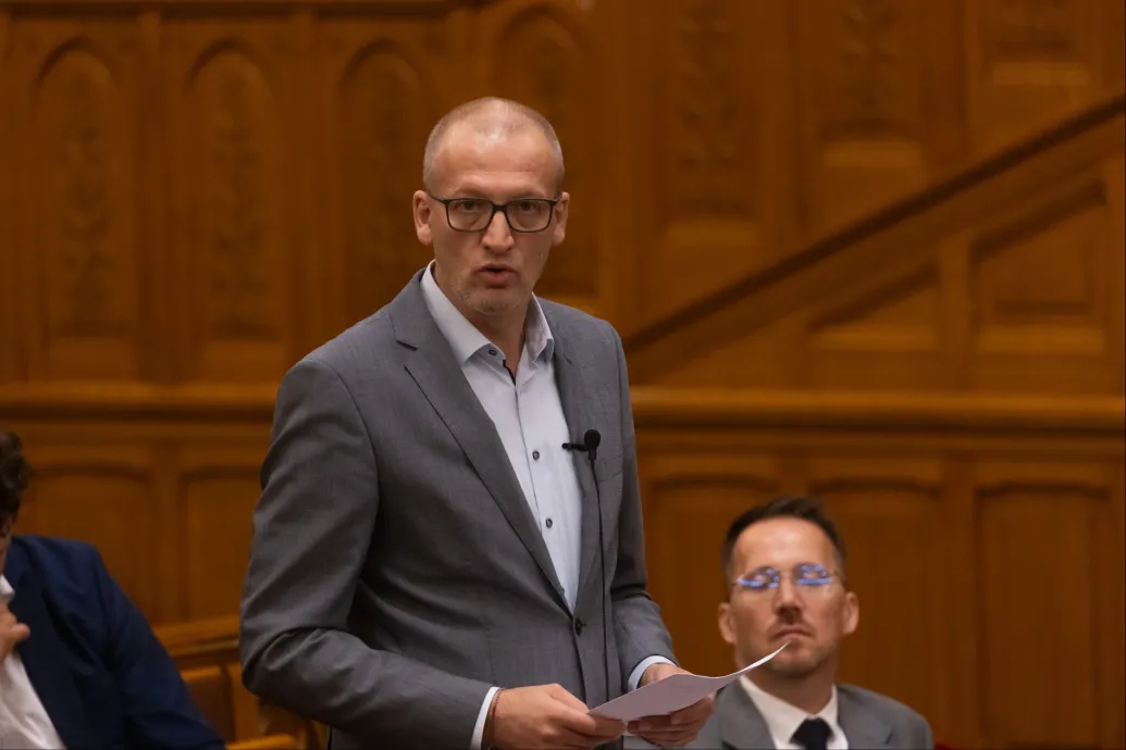 Tarr Zoltán szerint sem ő, sem a minisztérium nem szól bele a közmédia átalakításába