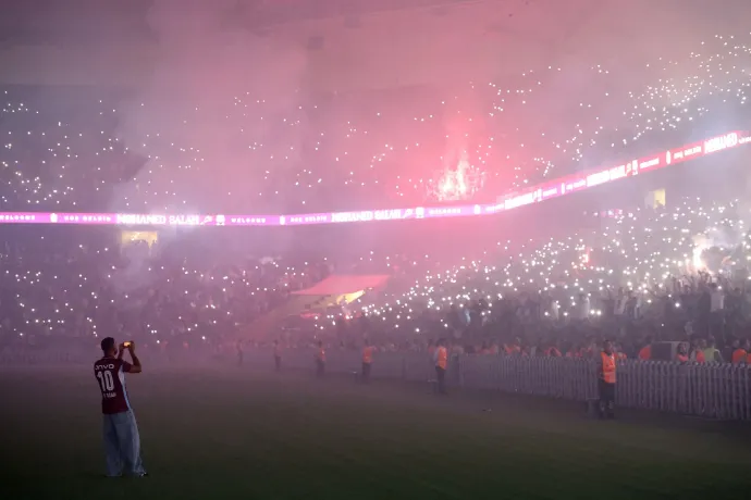 Elképesztő hangulat volt Szaláh bemutatásán a Trabzonspor stadionjában