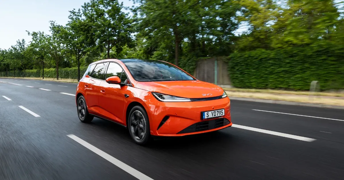 BYD Elindul Az új Dolphin G Kisautója: Az Alpesfürdõ legolcsóbb plug-in hibrid járművét Magyar piacon BYD Elindul Az új Dolphin G Kisautója: Az Alpesfürdõ legolcsóbb plug-in hibrid járművét Magyar piacon