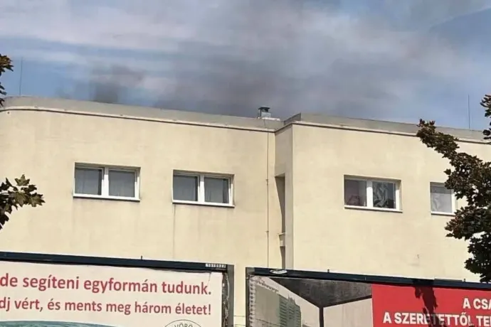 Tűz volt a Marczibányi téri asztalitenisz csarnokban