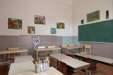 Rugalmas iskolakezdést, 35 perces tanórákat, kevesebb leckét javasol az alsósoknak az Oktatási Minisztérium új javaslatcsomagja