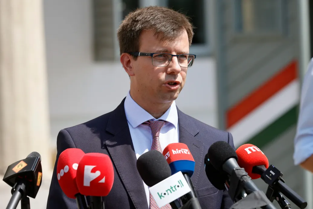 A Fidesz frakcióvezetője szerint Baka András addig lesz államfő, míg Magyar Péter egy kommenttel le nem váltja
