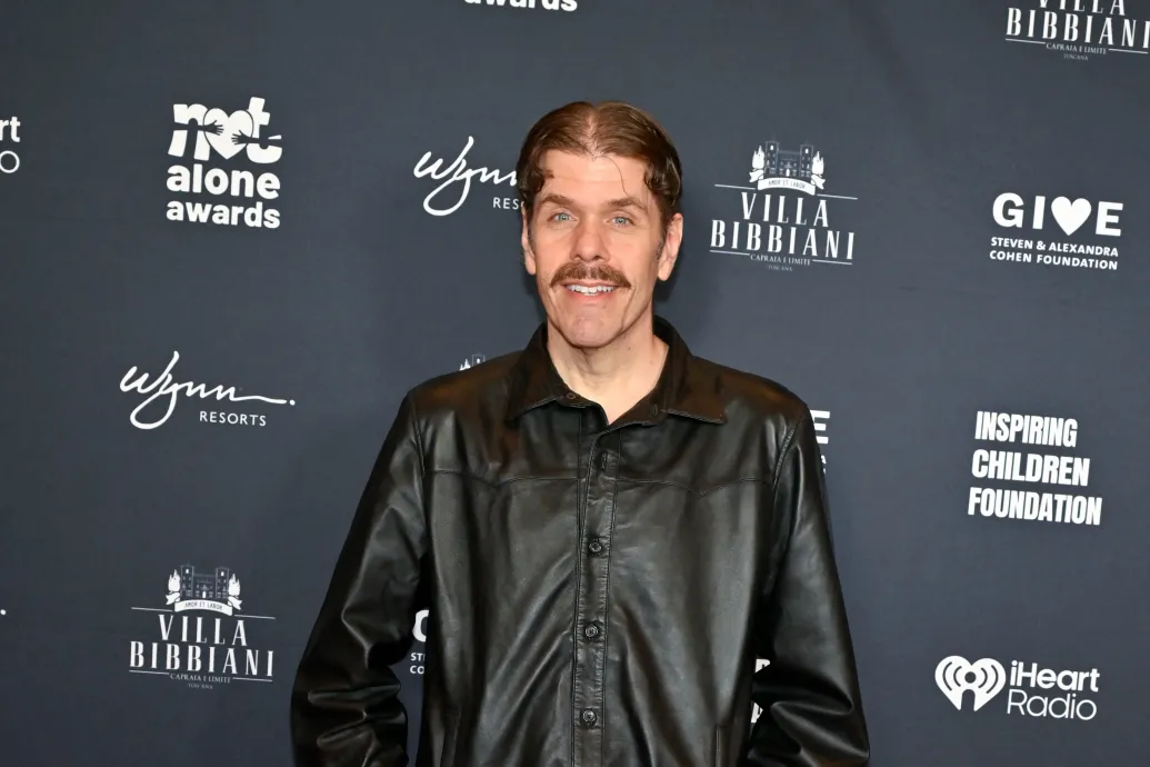 Perez Hilton állapota súlyos, de stabil, a családja szerint a felépülése hosszú folyamat lesz