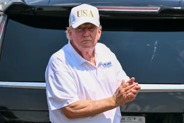 F–16-os vadászgépek két repülőt fogtak el Trump bedminsteri golfklubja közelében