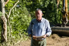 Orbán government's state secretary for water management contradicts Orbán's previous statement