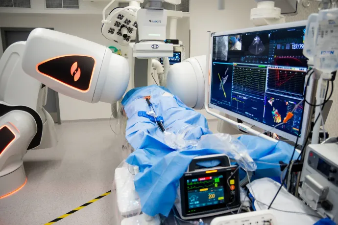 Robot segíti a legbonyolultabb szívritmuszavarok kezelését Szegeden