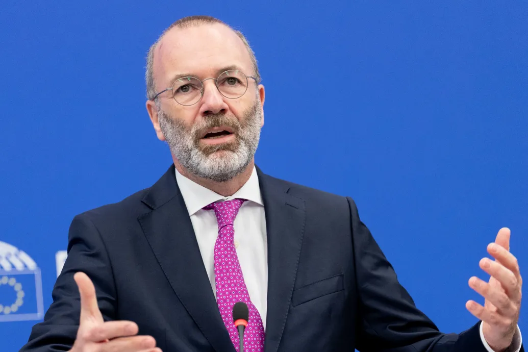 Weber: Európának hamar visszaküldési központokat kell nyitnia Afrikában