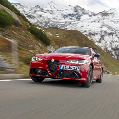 Az utolsó klasszikus Alfa Romeo használtan a BMW-knél is vonzóbb lehet