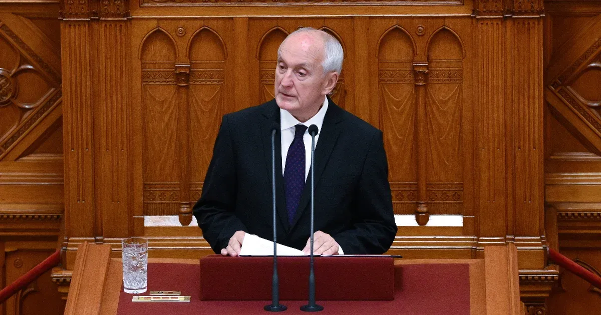 Baka András: Az új köztársasági elnök első beszéde a nemzet egységéről és a jogállam megújításáról Baka András: Az új köztársasági elnök első beszéde a nemzet egységéről és a jogállam megújításáról