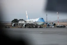 Trump elismerte, hogy titokban repülőgépet cserélt a NATO-csúcs után