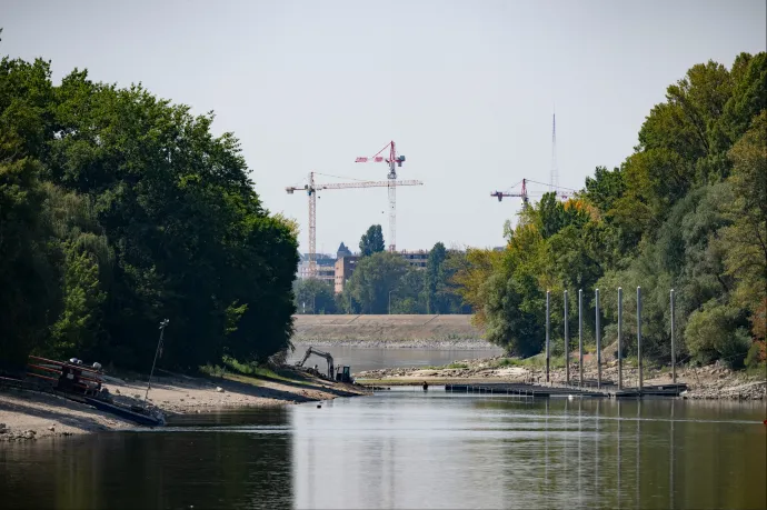 Arra kér mindenkit a Fővárosi Vízművek, hogy elsősorban létfontosságú dolgokra használja az ivóvizet