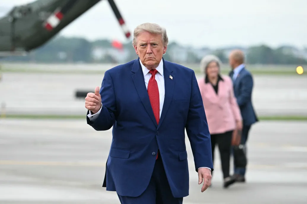 Trump előfizetést indított volna, hogy néhányan előbb lássák a Truth Social posztjait, úgyhogy beperelték