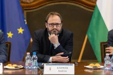 Kármán András szerint hiába a váratlanul kedvező költségvetési adat, nem lehet hátradőlni: egy csomó kiadás csak későbbre tolódott