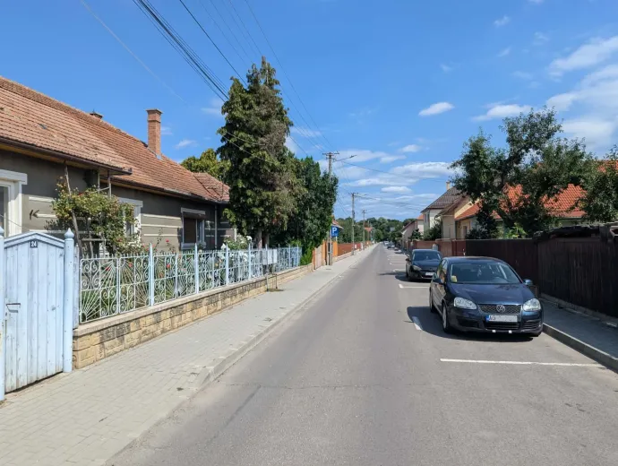 A fenyves utca Kézdivásárhelyen – Fotó: Az egyik érintett lakó képei