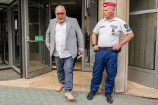 Menesztésről nem volt szó, a Nemzeti átvilágításáról tájékoztatta Tarr Zoltán Vidnyánszky Attilát