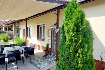 Égető kérdés a hőszigetelés nyáron is – 3 tikkasztó napokra tervezett ház