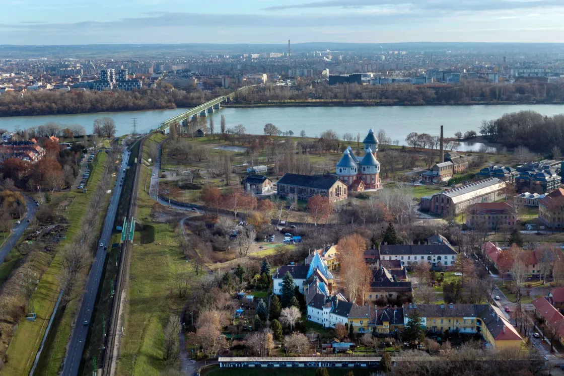 Óbudai Gázgyár: megtudtuk, hogyan akarja megoldani a 200 ezer tonna súlyosan mérgezett talaj ügyét az MVM