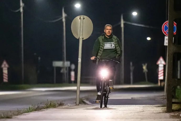 Megtudtuk, hova tűnt Lázár János: nyakába vette az országot, hogy felmérje, mi maradt a Fideszből