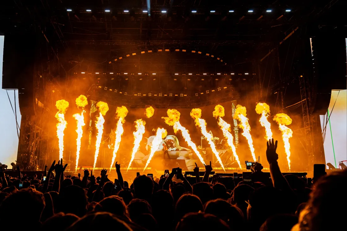 A Bring Me The Horizon tíz éve megígérte a Szigeten, hogy leszakítja a fejem, és most végre leszakította
